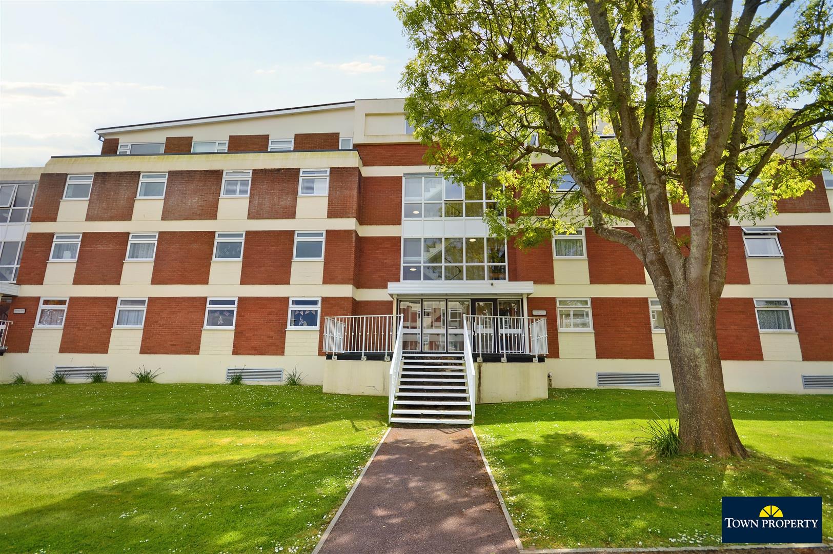 Property Details for Silverdale Road Eastbourne East Sussex BN20 7AQ